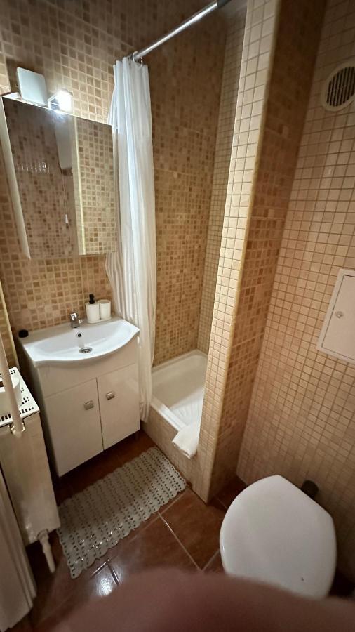 H1 Apartmanok Budapeste Exterior foto
