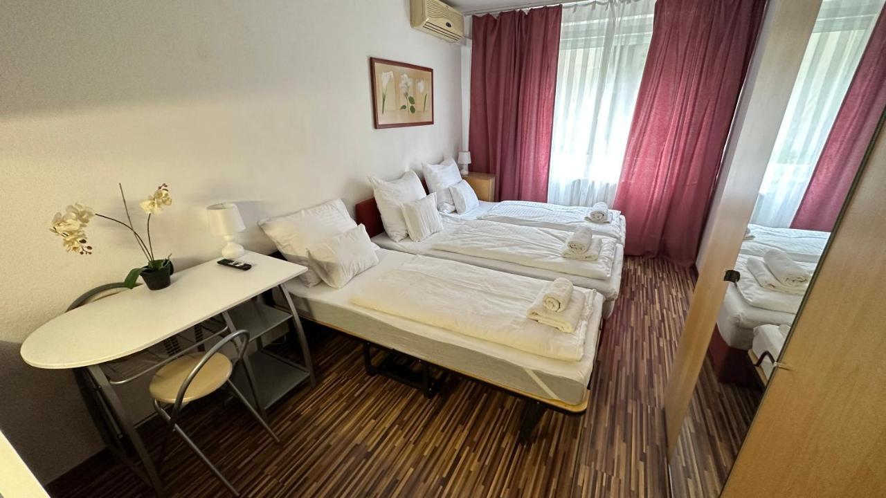 H1 Apartmanok Budapeste Exterior foto