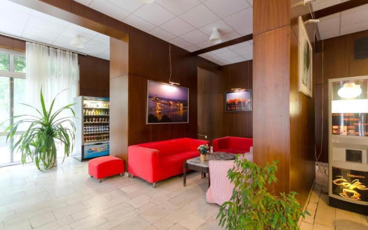 H1 Apartmanok Budapeste Exterior foto