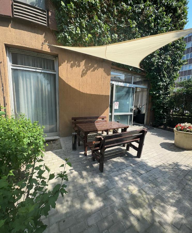 H1 Apartmanok Budapeste Exterior foto