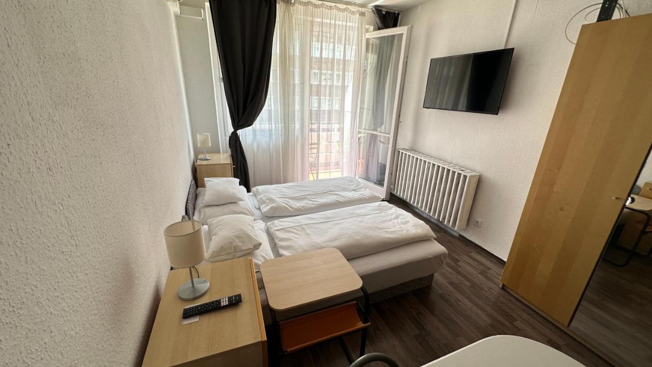 H1 Apartmanok Budapeste Exterior foto