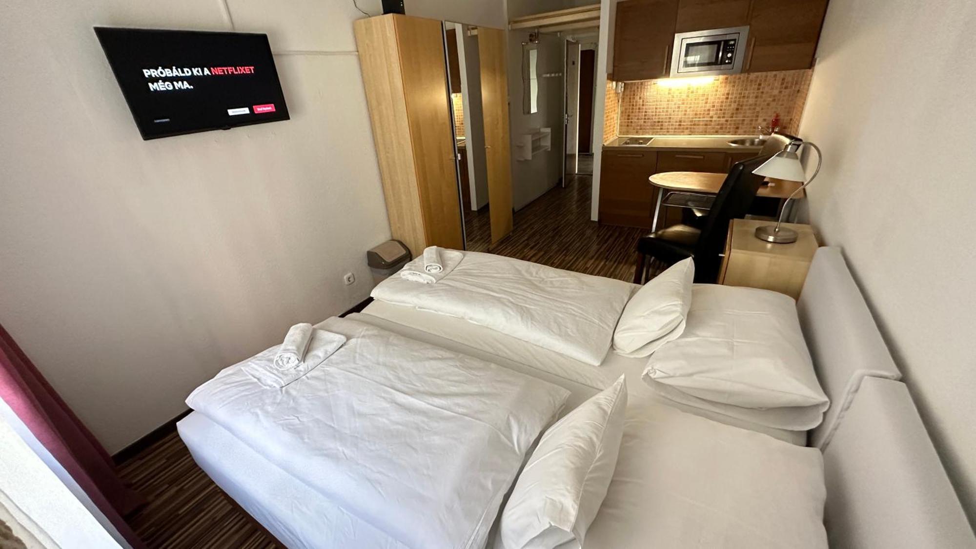 H1 Apartmanok Budapeste Exterior foto